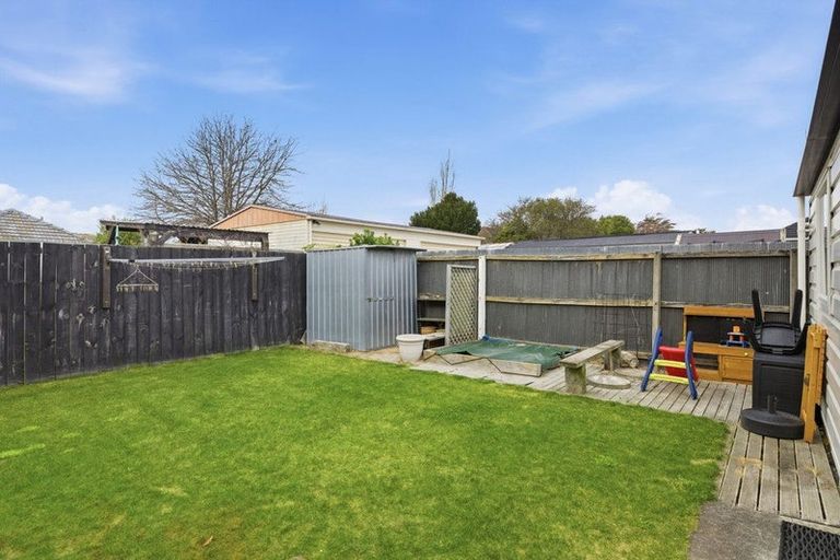 Photo of property in 4 Ontario Place, Wainoni, Christchurch, 8061