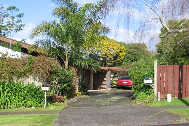 Photo of property in 2/19 Rapallo Place, Farm Cove, Auckland, 2012