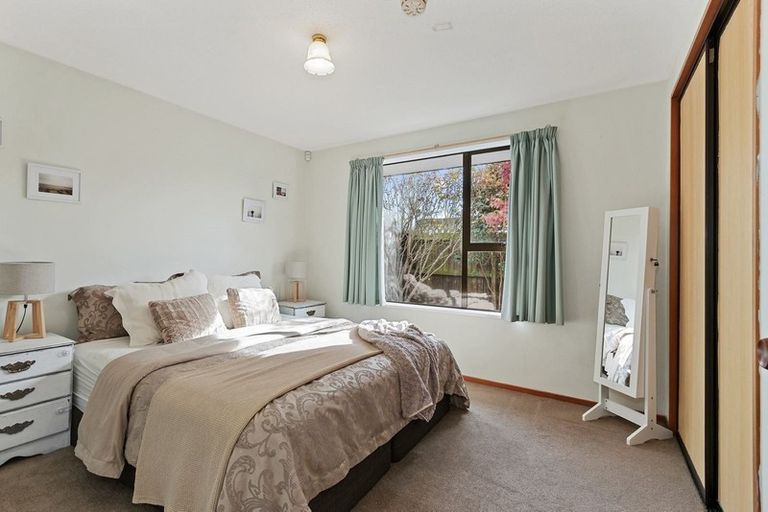 Photo of property in 22 Mchaffies Place, Wainoni, Christchurch, 8061