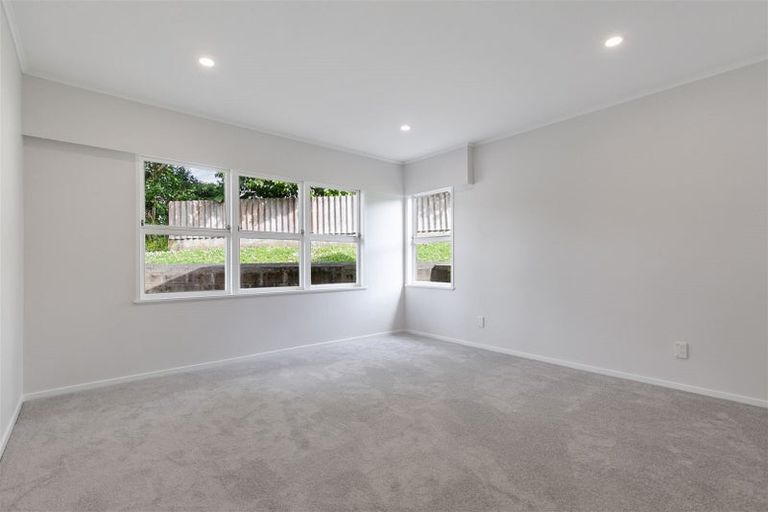 Photo of property in 2/15 Walter Macdonald Street, Howick, Auckland, 2014