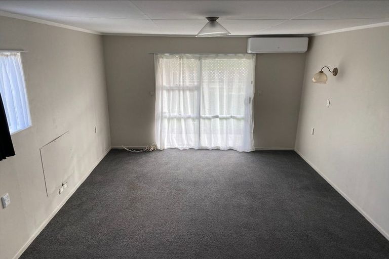 Photo of property in 2 Waimarie Park, Levin, 5510