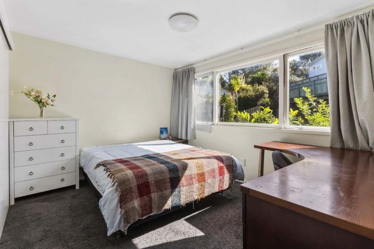 Photo of property in 2/45 Girrahween Drive, Totara Vale, Auckland, 0629
