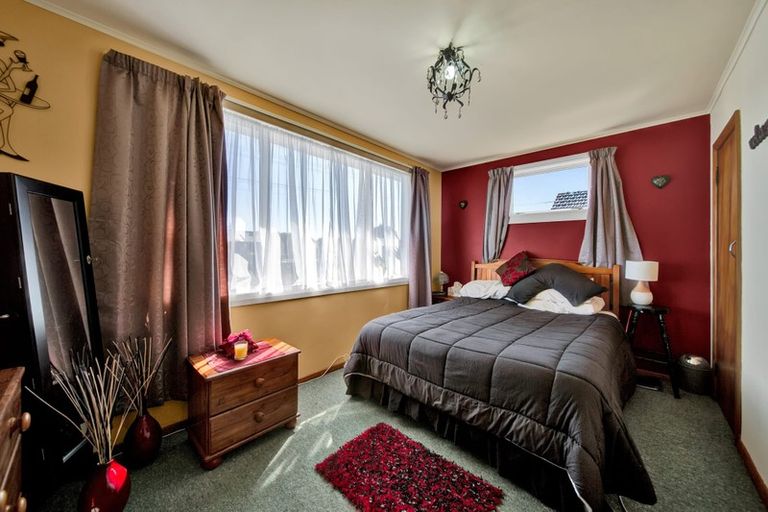 Photo of property in 9 Manawapou Road, Hawera, 4610