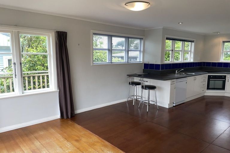 Photo of property in 34 Chesterton Street, Johnsonville, Wellington, 6037