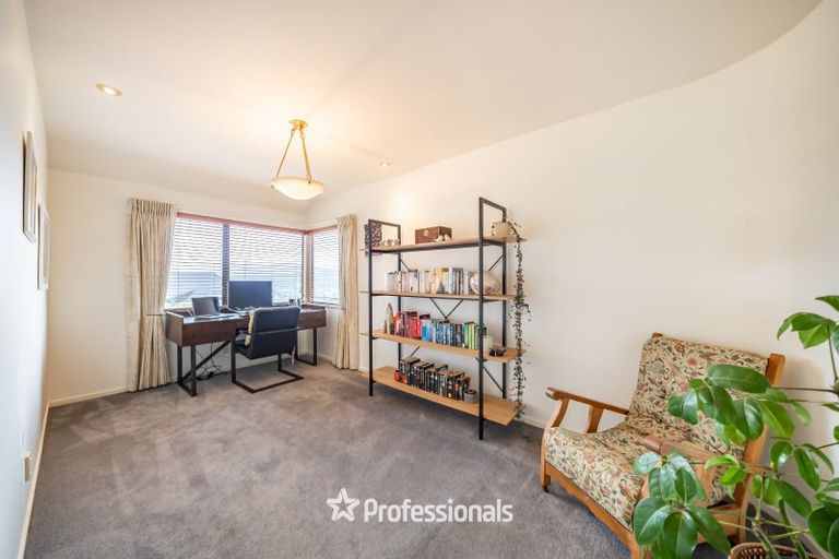 Photo of property in 6 Avonlea Grove, Belmont, Lower Hutt, 5010