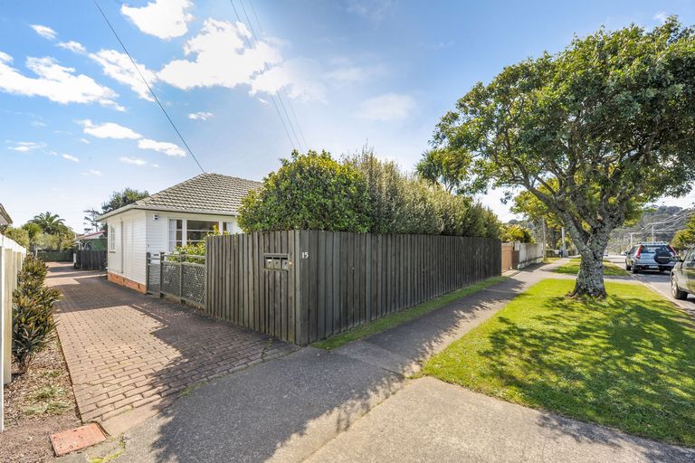 Photo of property in 1/15 Rosier Road, Glen Eden, Auckland, 0602