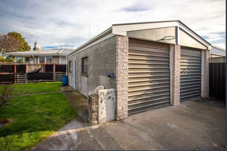 Photo of property in 17 Skerten Avenue, Hornby, Christchurch, 8042