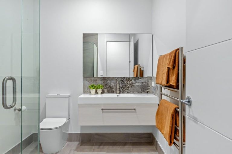 Photo of property in 51 Moffat Road, Red Beach, 0932