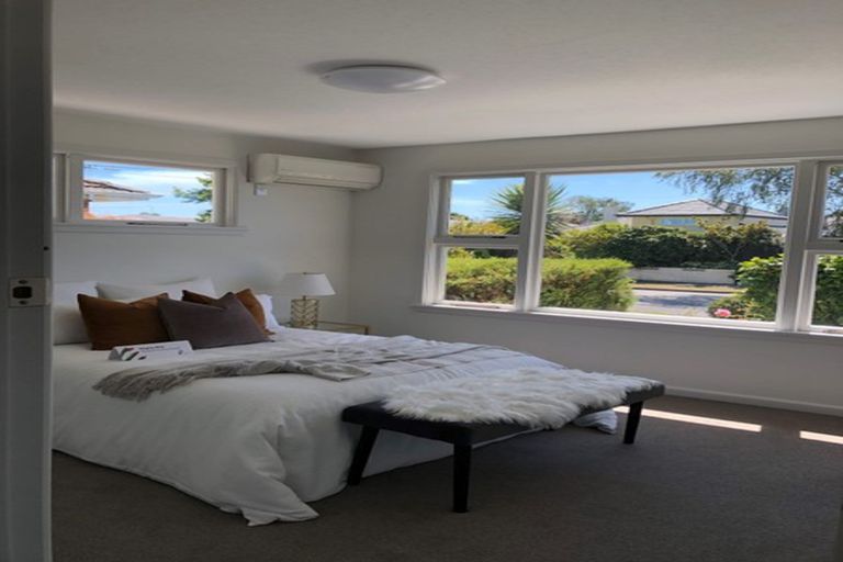 Photo of property in 53 Greendale Avenue, Avonhead, Christchurch, 8042