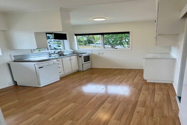 Photo of property in 1/23 Waitemata Road, Hauraki, Auckland, 0622