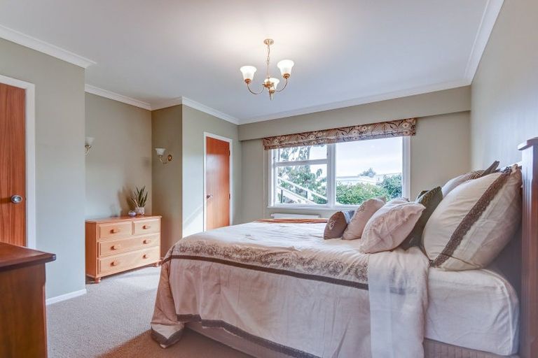 Photo of property in 19 Tregarth Street, Saint Johns Hill, Whanganui, 4501