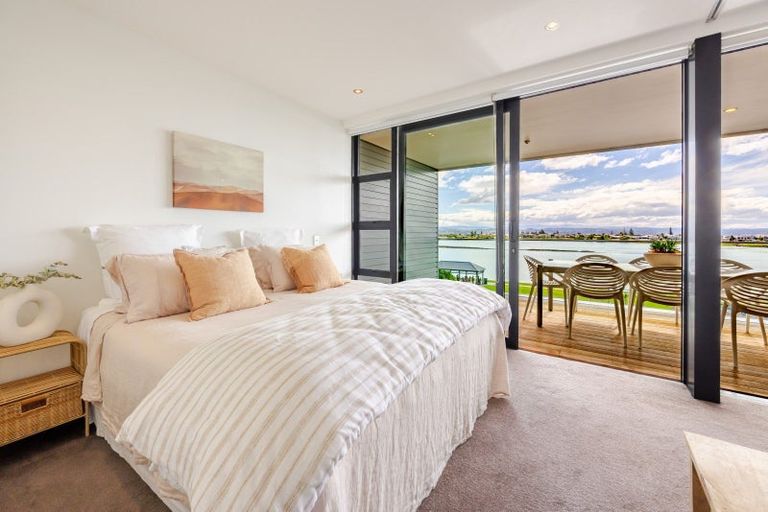Photo of property in 407/7 Humber Street, Pandora, Napier, 4110