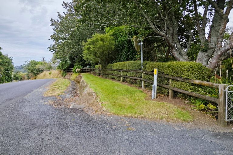 Photo of property in 223 Mataro Road, Onaero, Urenui, 4375