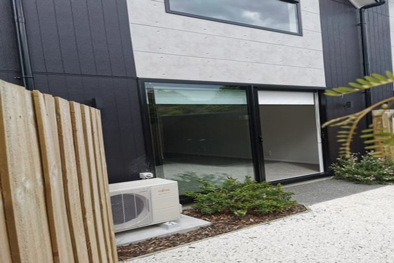 Photo of property in 2/61 Peverel Street, Riccarton, Christchurch, 8041