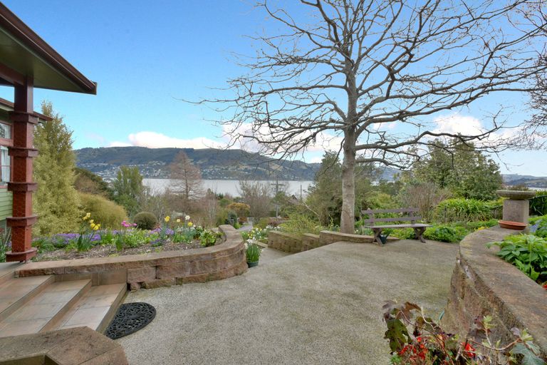 Photo of property in 4a Saint Ronans Road, Macandrew Bay, Dunedin, 9077