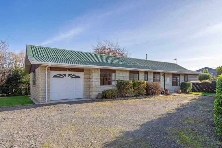 Photo of property in 7 Oak View Place, Greytown, 5712