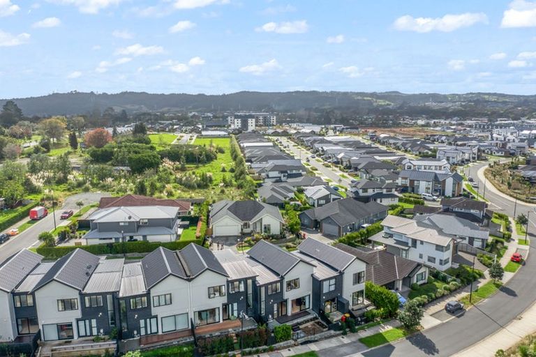 Photo of property in 7b Podgora Avenue, Kumeu, 0810