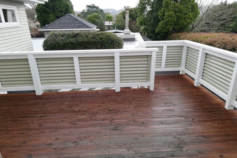 Photo of property in 48 Savoy Road, Glen Eden, Auckland, 0602