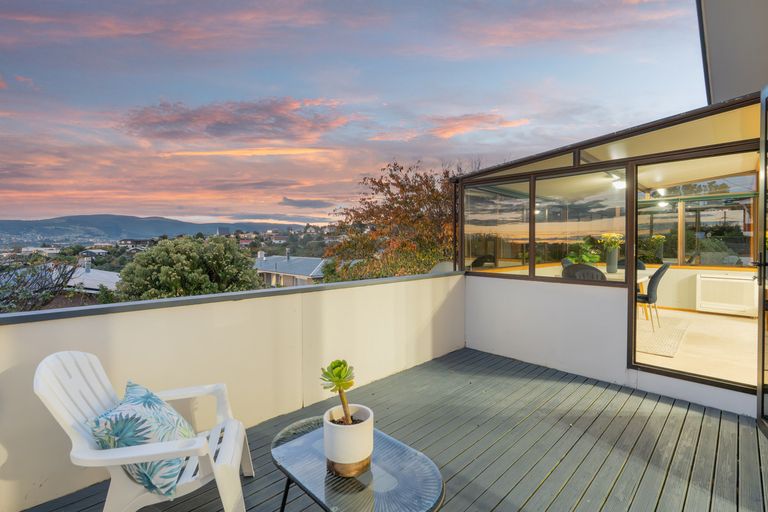 Photo of property in 239 Highcliff Road, Shiel Hill, Dunedin, 9013