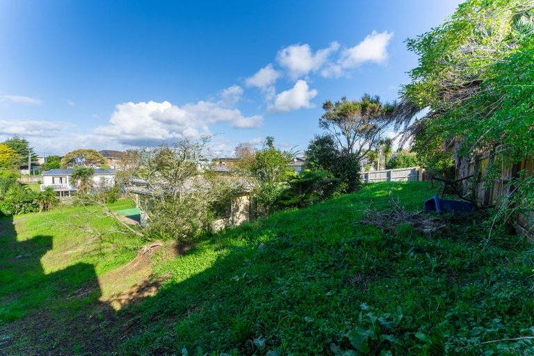 Photo of property in 114b Colwill Road, Massey, Auckland, 0614