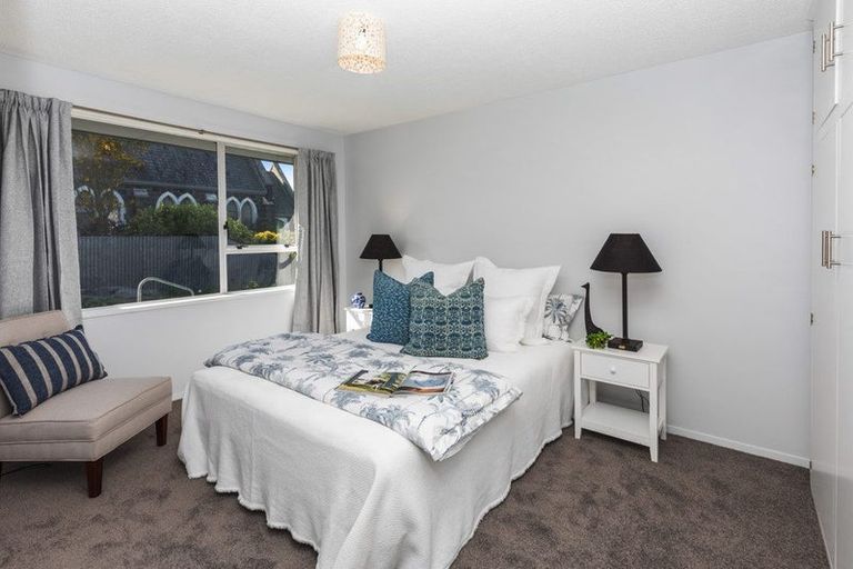 Photo of property in 2/3 Puriri Street, Riccarton, Christchurch, 8041