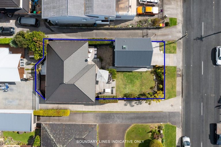 Photo of property in 1/8 Waller Avenue, Bucklands Beach, Auckland, 2012