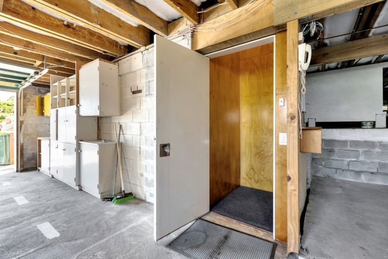 Photo of property in 6 Rospeath Crescent, Spotswood, New Plymouth, 4310