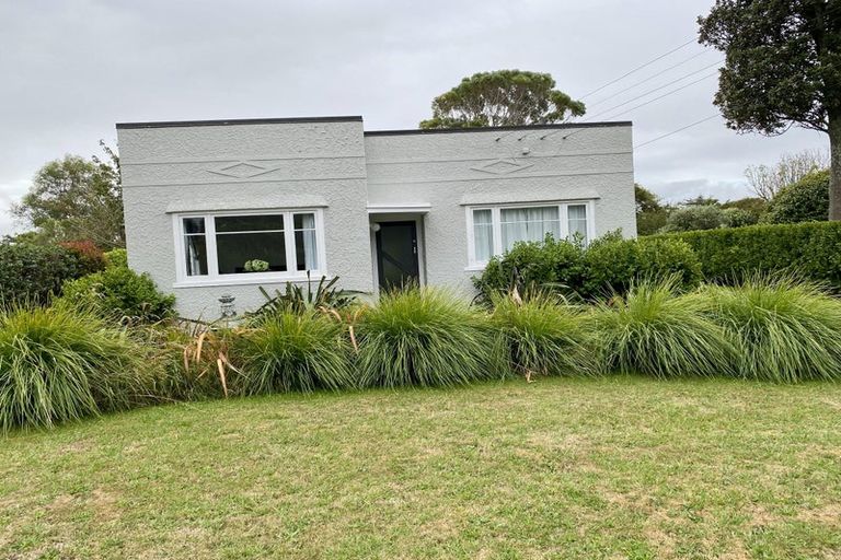 Photo of property in 2 Brassey Street, Waverley, 4510