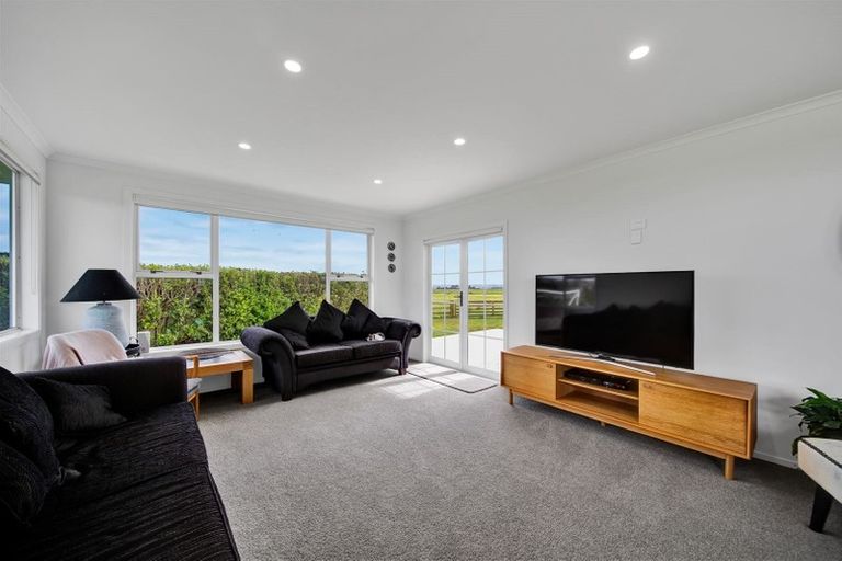 Photo of property in 435 Manawapou Road, Hawera, 4672