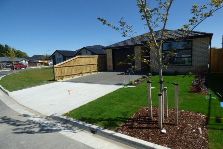 Photo of property in 40 Tara Crescent, Woodend, 7610