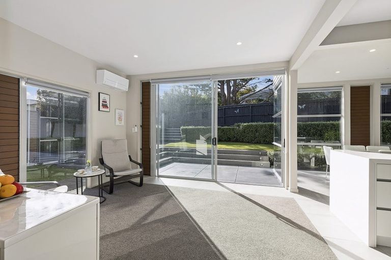 Photo of property in 7 Pikitanga Close, Tawa, Wellington, 5028