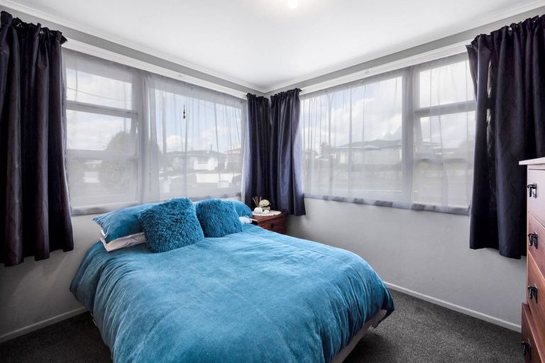 Photo of property in 30 Antonio Street, Stratford, 4332