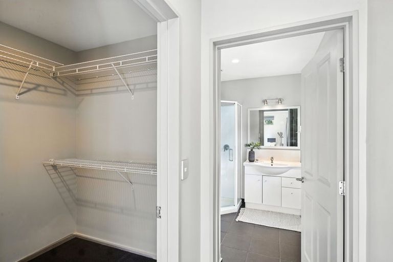 Photo of property in 36 Withells Road, Avonhead, Christchurch, 8042