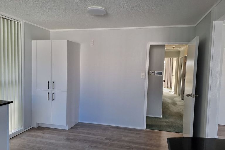 Photo of property in 9 Kerr Grove, Johnsonville, Wellington, 6037