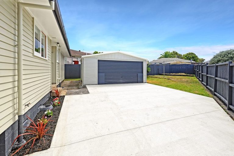 Photo of property in 37 Kivell Close, Mangere East, Auckland, 2024