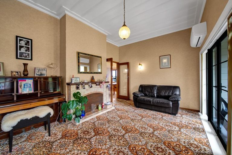 Photo of property in 242 Turuturu Road, Hawera, 4674