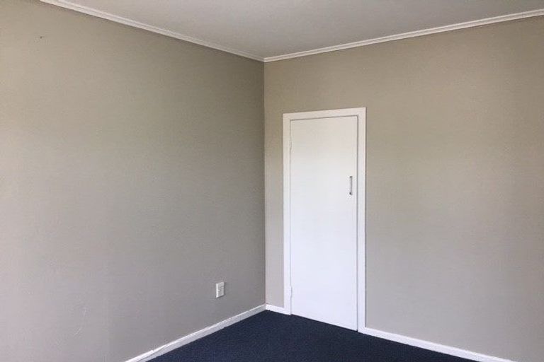 Photo of property in 47 Fairdene Avenue, Henderson, Auckland, 0610