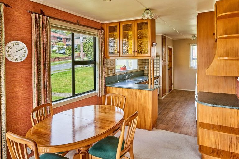 Photo of property in 2 Ryan Grove, Tawa, Wellington, 5028