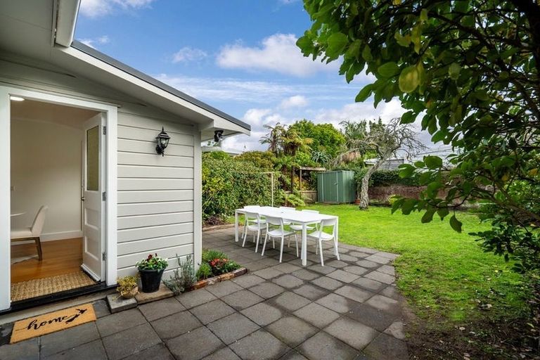 Photo of property in 17 Anne Street, Devonport, Auckland, 0624