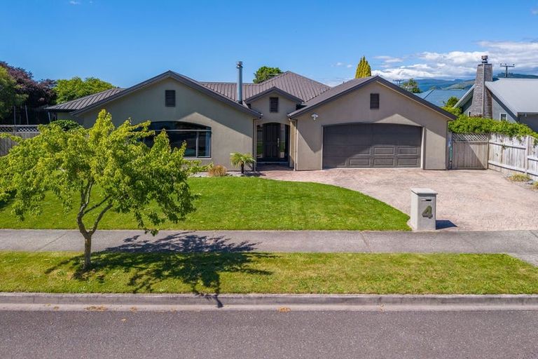Photo of property in 4 Hollybush Drive, Brightwater, 7022