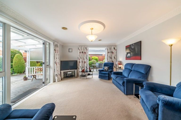 Photo of property in 19 Comeskey Grove, Elderslea, Upper Hutt, 5018