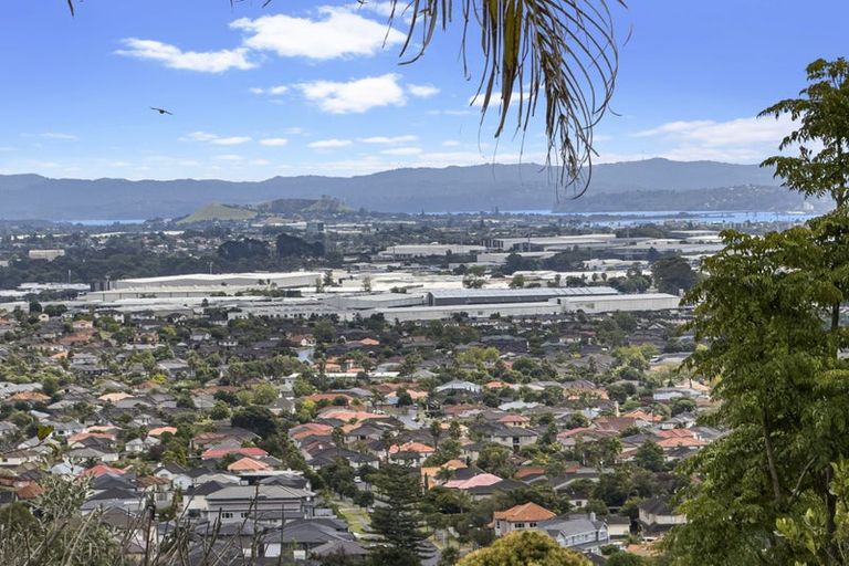 Photo of property in 114 Point View Drive, East Tamaki Heights, Auckland, 2016