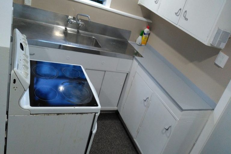 Photo of property in 61 Rolleston Street, Mount Cook, Wellington, 6021