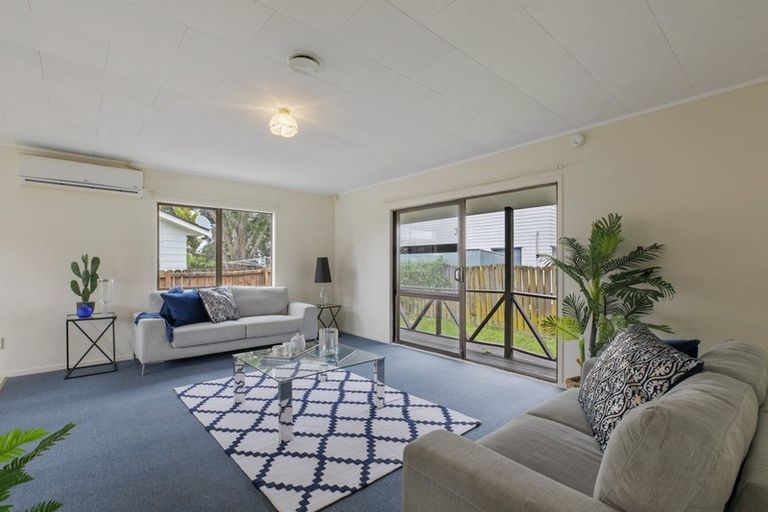 Photo of property in 2/25 Margaret Road, Papatoetoe, Auckland, 2025