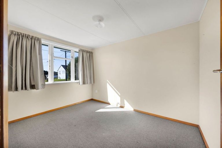 Photo of property in 63 Cook Street, Marfell, New Plymouth, 4310