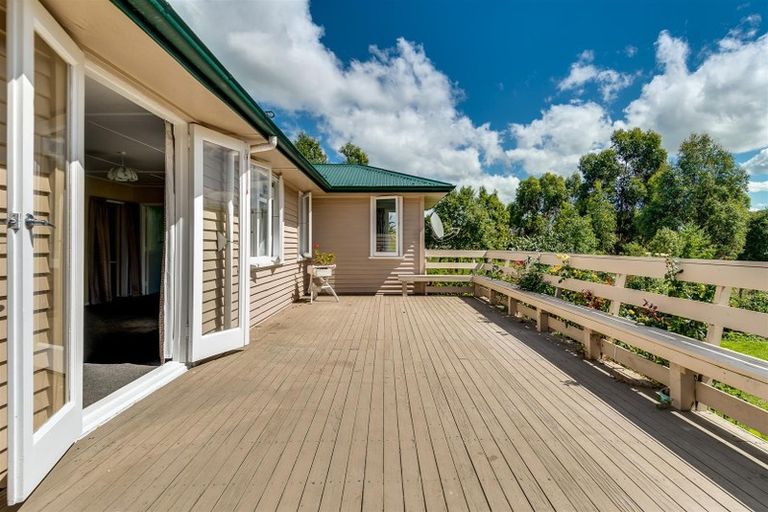 Photo of property in 69 Tiffen Lane, Waipawa, 4210