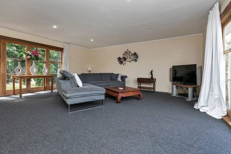 Photo of property in 40 Mountain Road, Mangere Bridge, Auckland, 2022