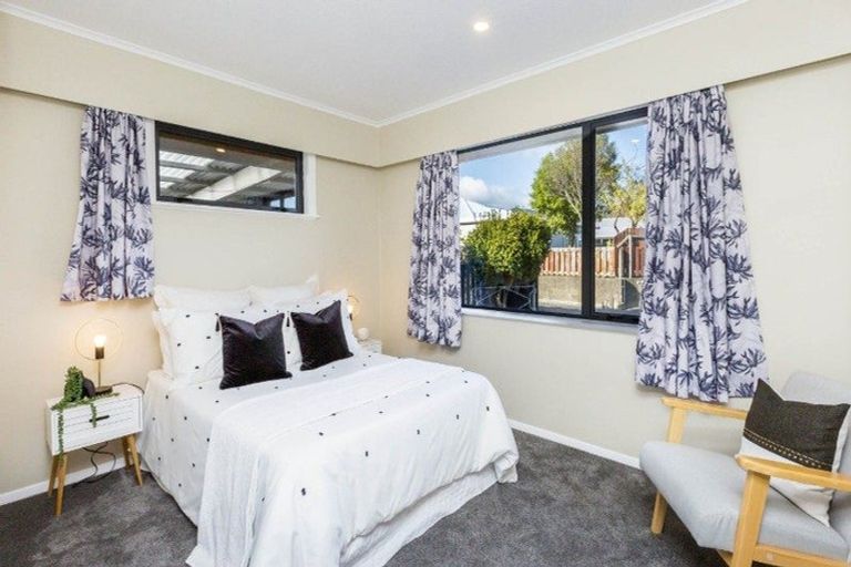 Photo of property in 63 Kashmir Avenue, Clouston Park, Upper Hutt, 5018