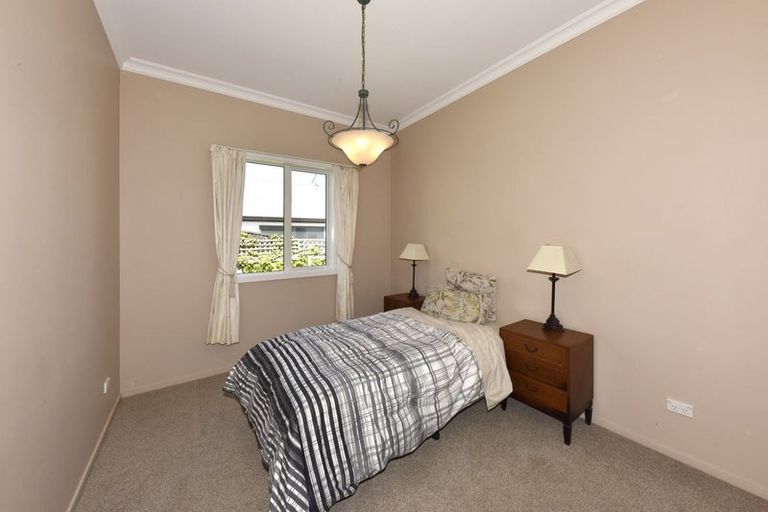 Photo of property in 122 Bishop Street, St Albans, Christchurch, 8014