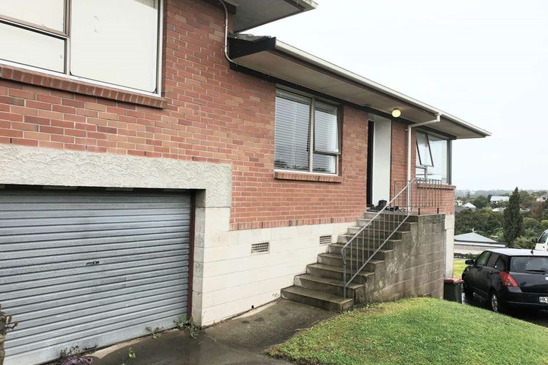 Photo of property in 3/123 Birkdale Road, Birkdale, Auckland, 0626